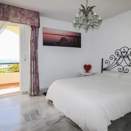 Polarsol 3 Townhouse In Club La Costa, Sea Views 2 Fuengirola